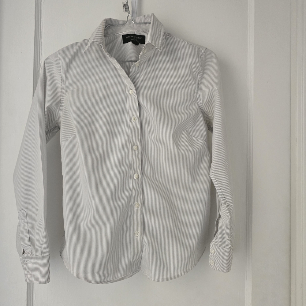 Classic Striped Women's Banana Republic Button Up